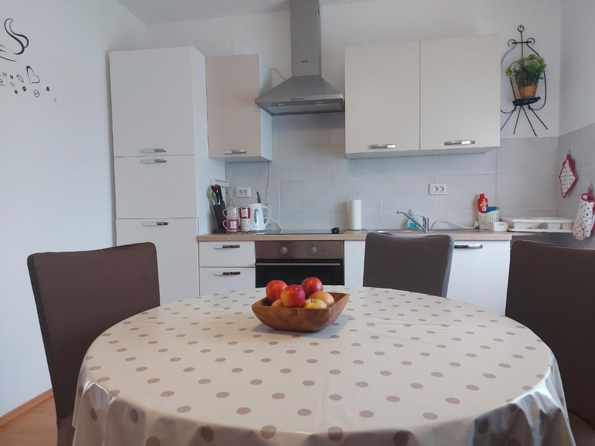 Apartman Skender 3* Ravna Gora Exterior foto