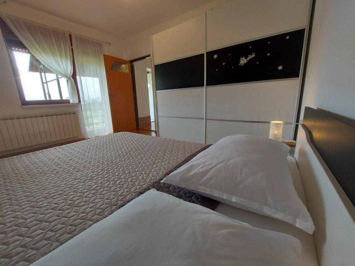 Apartman Skender 3* Ravna Gora Exterior foto